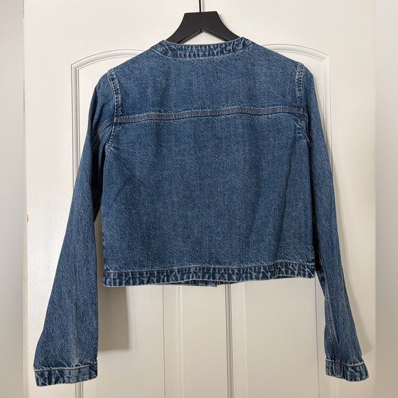 Rag & Bone Drew Denim Jacket
Lightweight Rigid Denim in Adeline - Picture 8 of 8